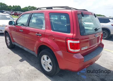 2008 Ford Escape Xls/Xls Manual z USA, uszkodzony, nr VIN 1FMCU02Z28KB15112